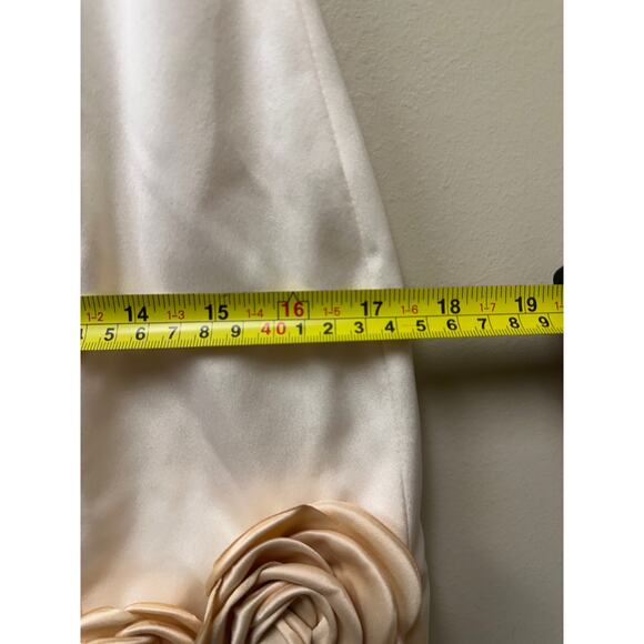 NEW Atoir REVOLVE Rosalie Gold Cream Mini Dress Sze 4 Rosette Off Shoulder Ivory - Picture 9 of 16